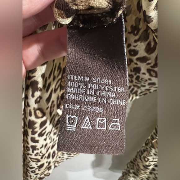 ⚡️Jessica Animal Print Blouse - Picture 7 of 9